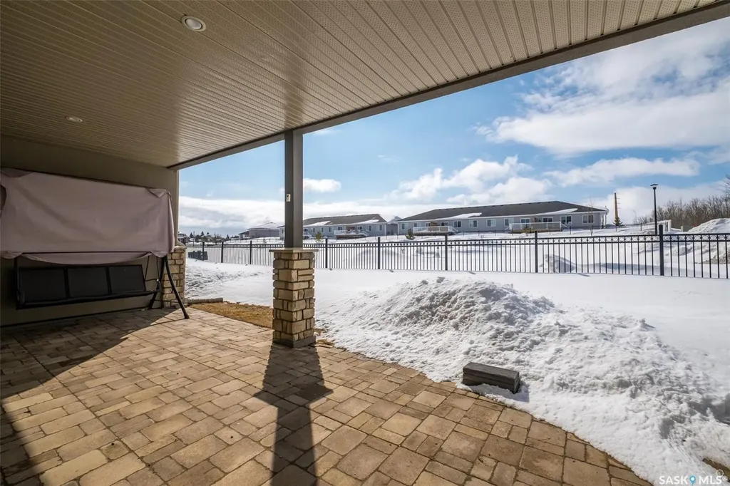 2805 Lakeview Drive Prince Albert SK S6W 0A4