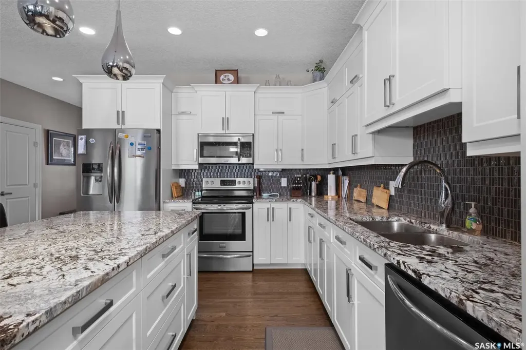 2805 Lakeview Drive Prince Albert SK S6W 0A4