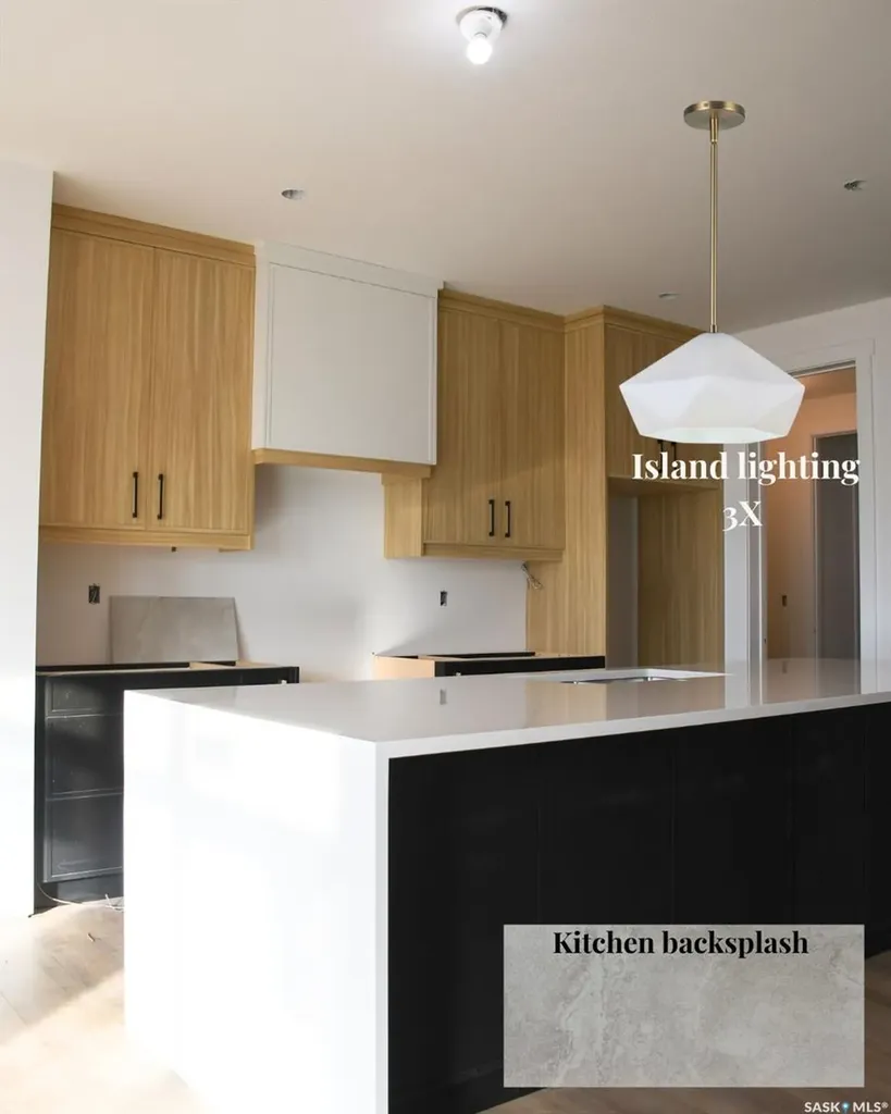 106 Cockcroft Manor Saskatoon SK S7V 1Y5