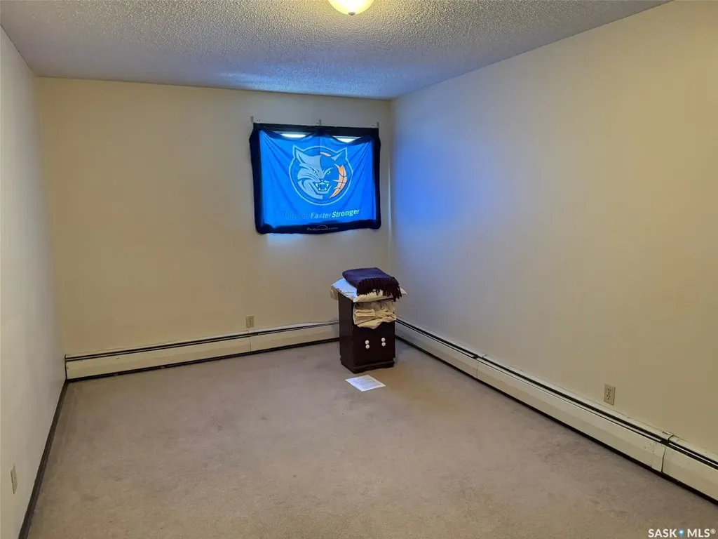 15 Barr Street Regina SK S4R 8B4