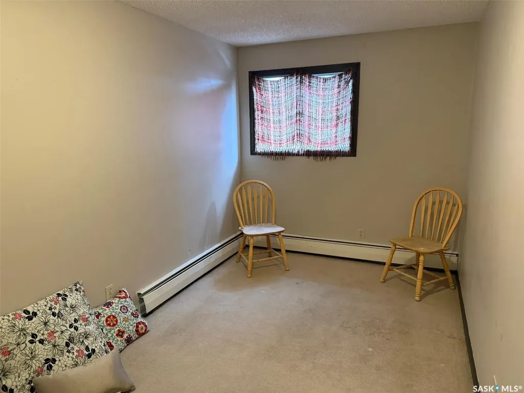 15 Barr Street Regina SK S4R 8B4