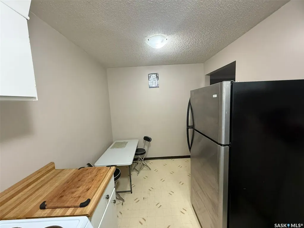 15 Barr Street Regina SK S4R 8B4