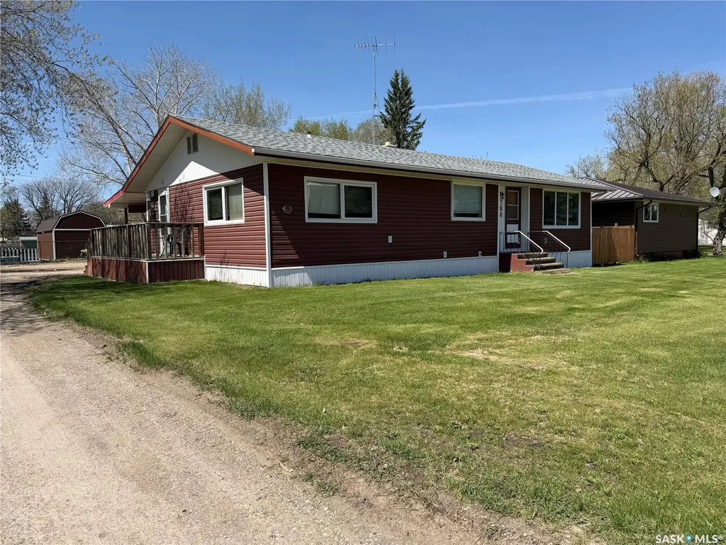 708 Ellice Street Moosomin SK S0G 3N0