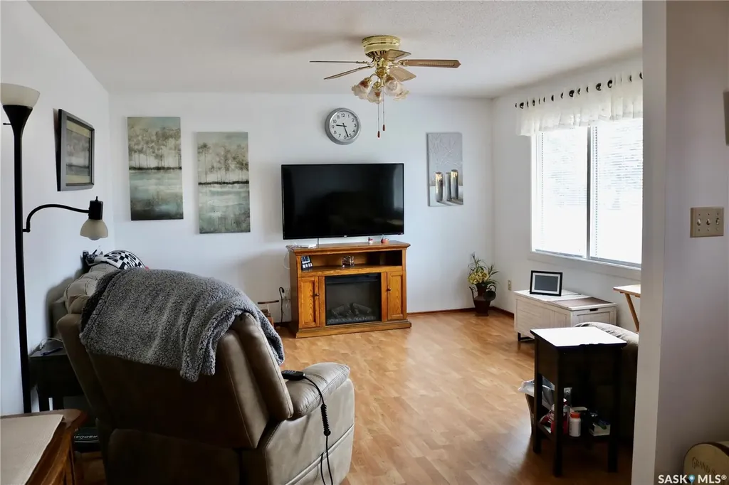 708 Ellice Street Moosomin SK S0G 3N0