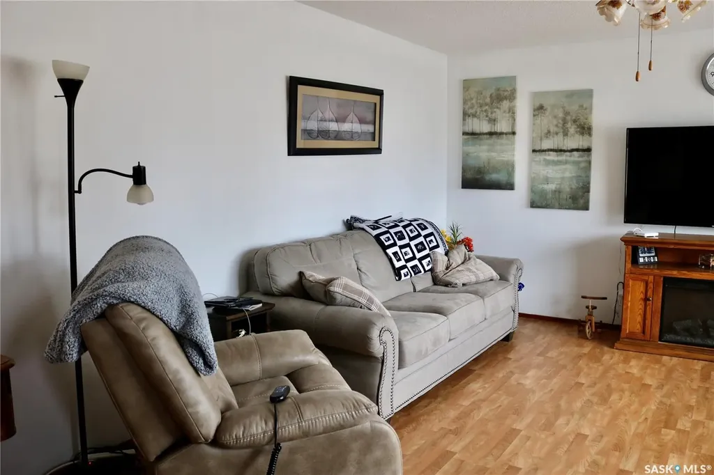 708 Ellice Street Moosomin SK S0G 3N0