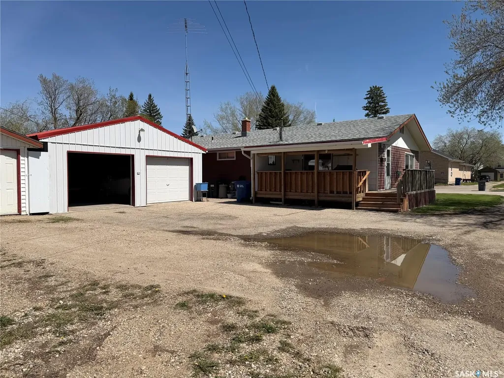 708 Ellice Street Moosomin SK S0G 3N0