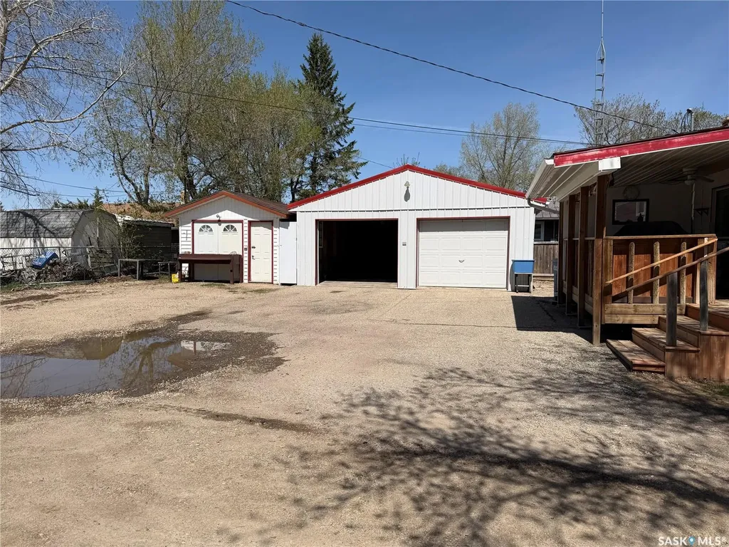 708 Ellice Street Moosomin SK S0G 3N0
