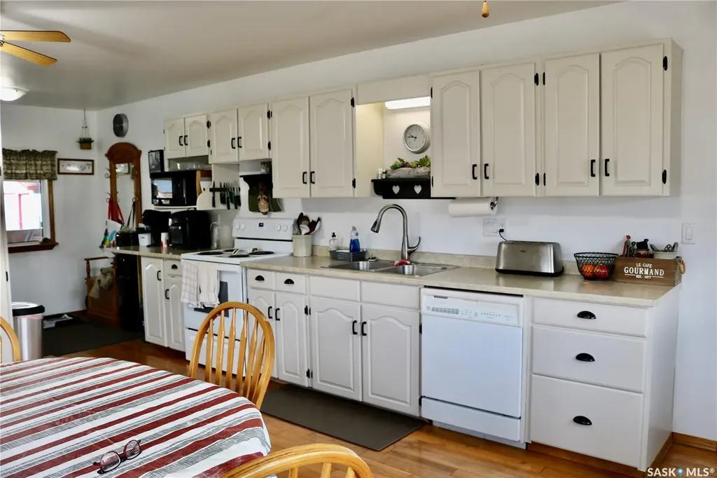 708 Ellice Street Moosomin SK S0G 3N0