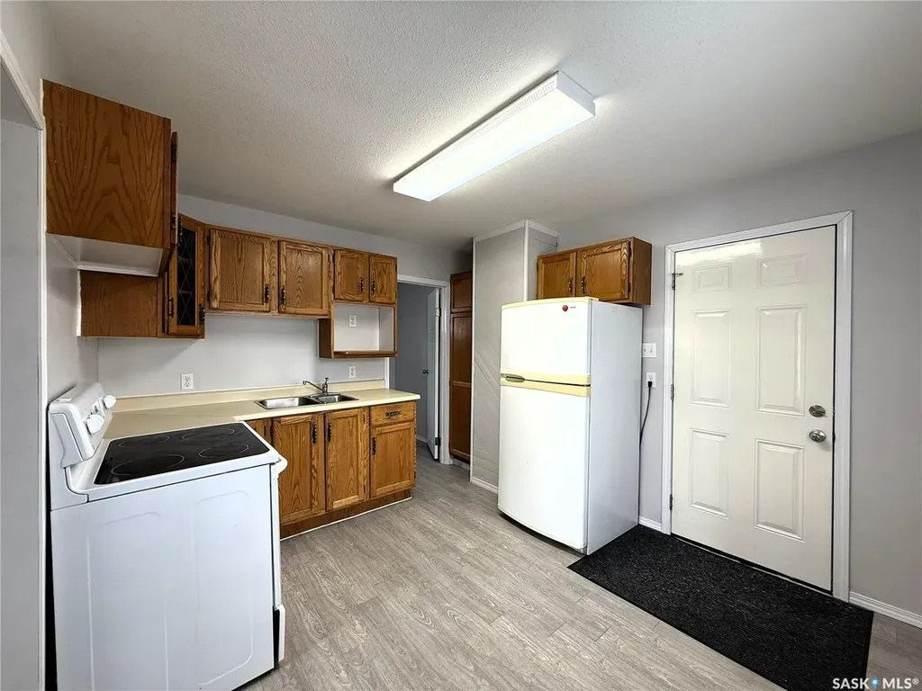 1478 1st Street E Prince Albert SK S6V 0E5