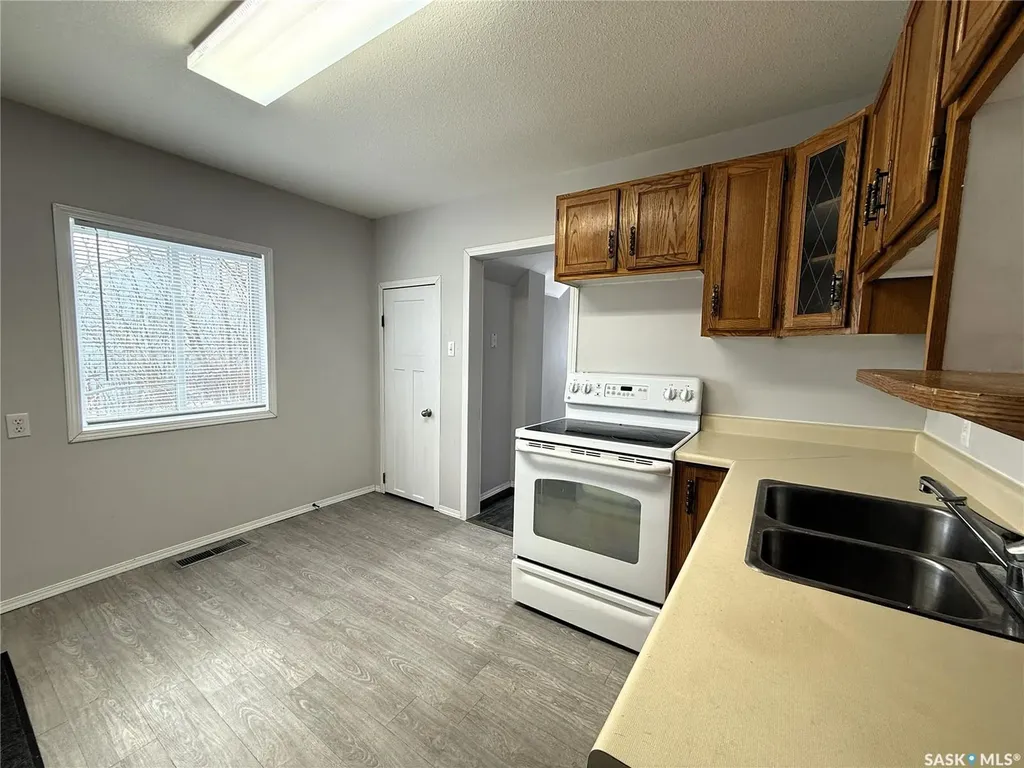 1478 1st Street E Prince Albert SK S6V 0E5