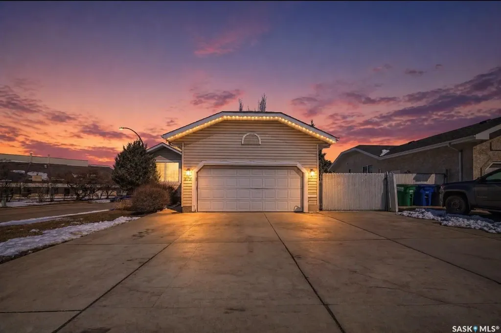 203 Konihowski Road Saskatoon SK S7S 1B2