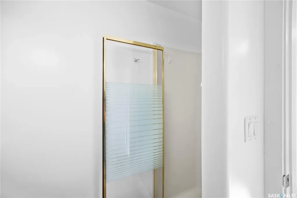 203 Konihowski Road Saskatoon SK S7S 1B2