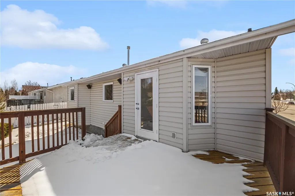 203 Konihowski Road Saskatoon SK S7S 1B2