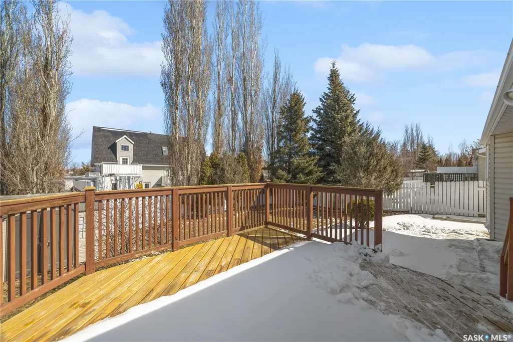 203 Konihowski Road Saskatoon SK S7S 1B2