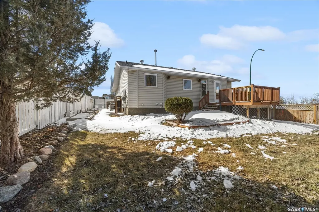 203 Konihowski Road Saskatoon SK S7S 1B2