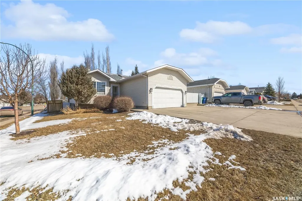 203 Konihowski Road Saskatoon SK S7S 1B2