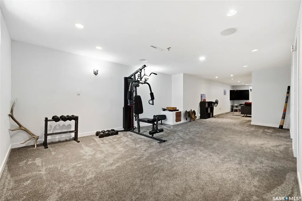 504 11th Street NE Weyburn SK S4H 1J9