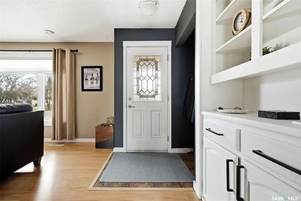504 11th Street NE Weyburn SK S4H 1J9
