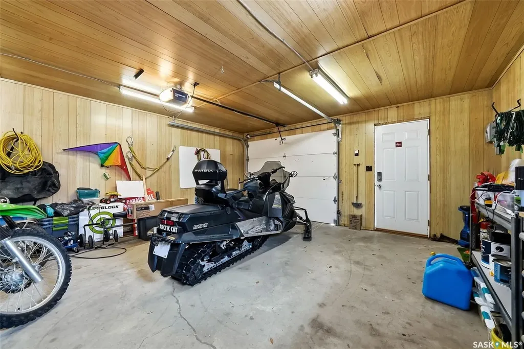 504 11th Street NE Weyburn SK S4H 1J9