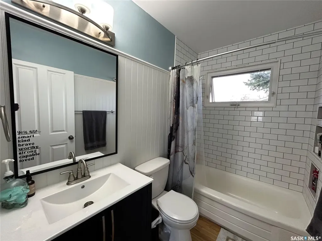 125 4th Avenue SE Swift Current SK S9H 3L3