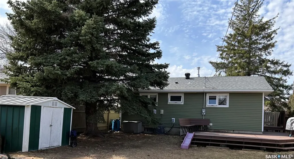 125 4th Avenue SE Swift Current SK S9H 3L3
