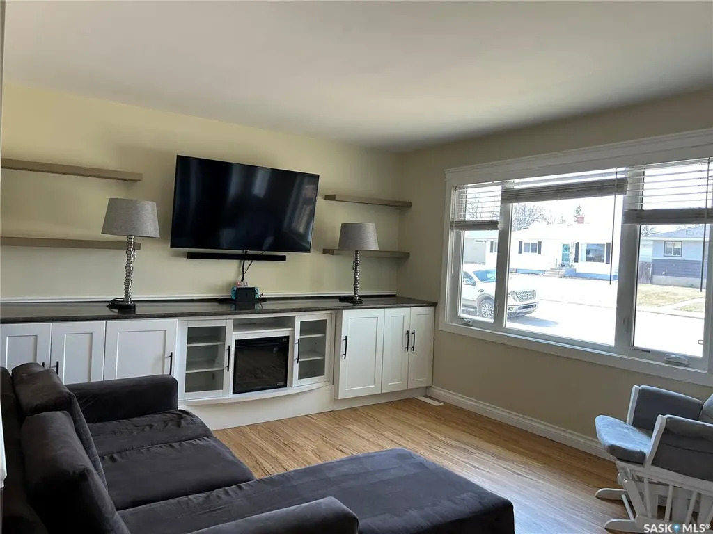 125 4th Avenue SE Swift Current SK S9H 3L3