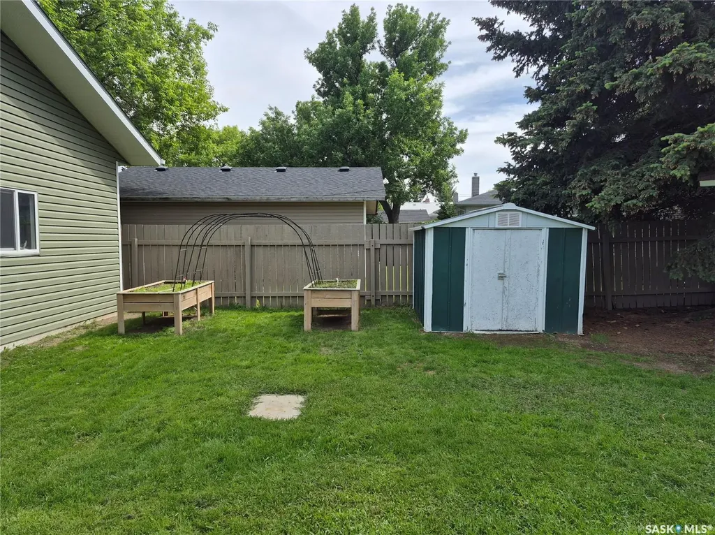125 4th Avenue SE Swift Current SK S9H 3L3