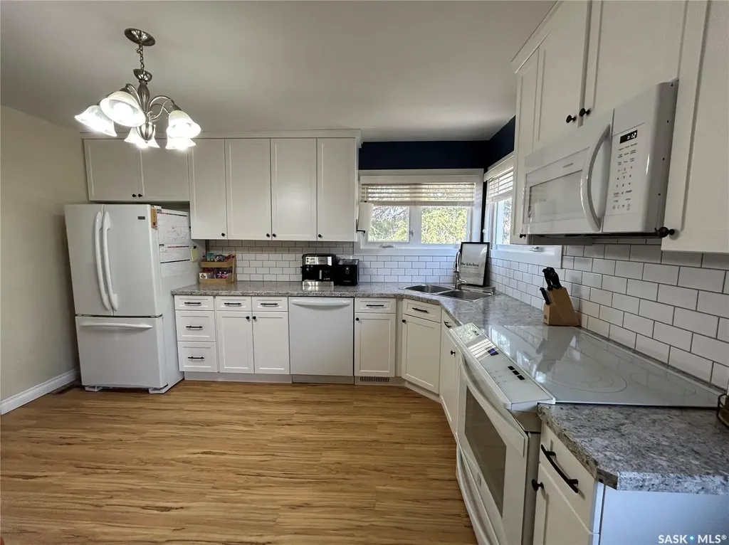 125 4th Avenue SE Swift Current SK S9H 3L3