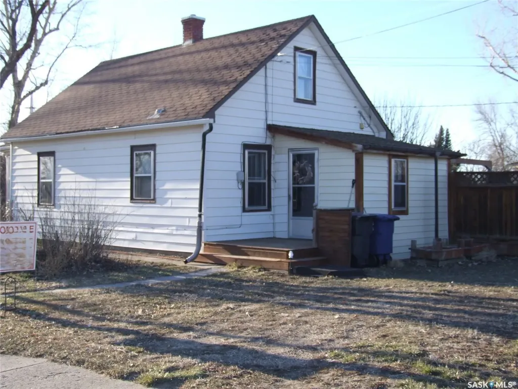641 Maharg Avenue Burstall SK S0N 0H0