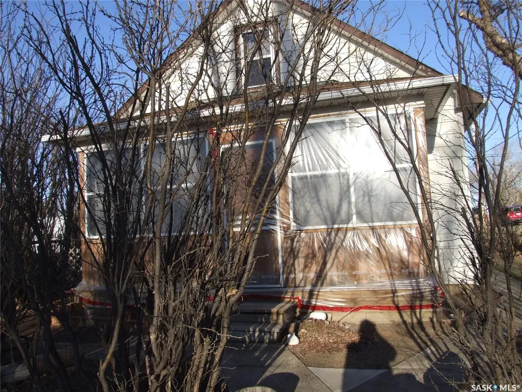 641 Maharg Avenue Burstall SK S0N 0H0