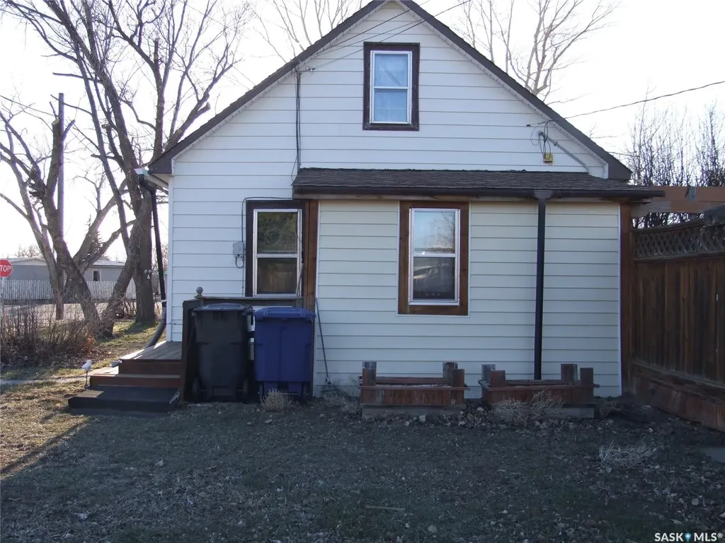 641 Maharg Avenue Burstall SK S0N 0H0