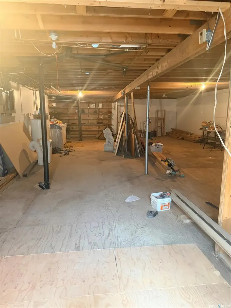 Mezzo Acreage Grid Road Tompkins SK S0N 2S0