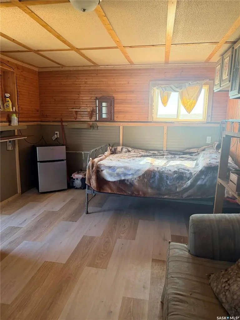 Mezzo Acreage Grid Road Tompkins SK S0N 2S0