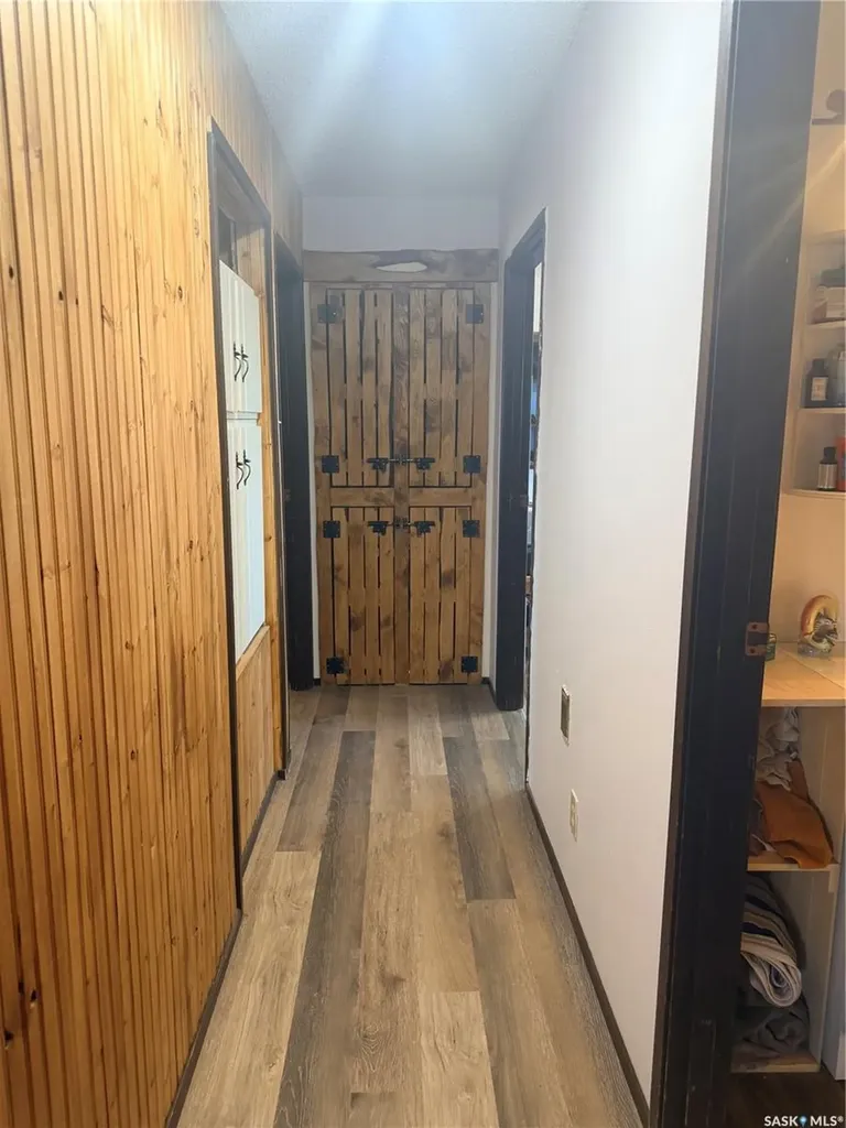 Mezzo Acreage Grid Road Tompkins SK S0N 2S0