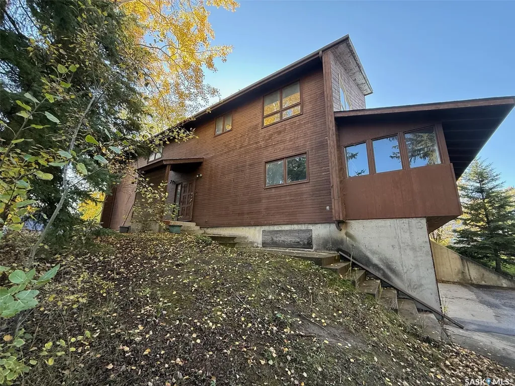130 Anson Street Air Ronge SK S0J 3G0