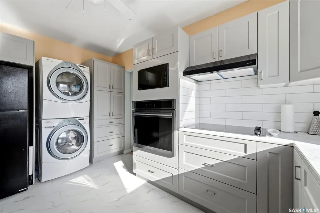 321 Elphinstone Street Regina SK S4R 3W7