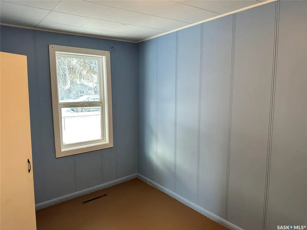 1502 F Avenue N Saskatoon SK S7L 1X9