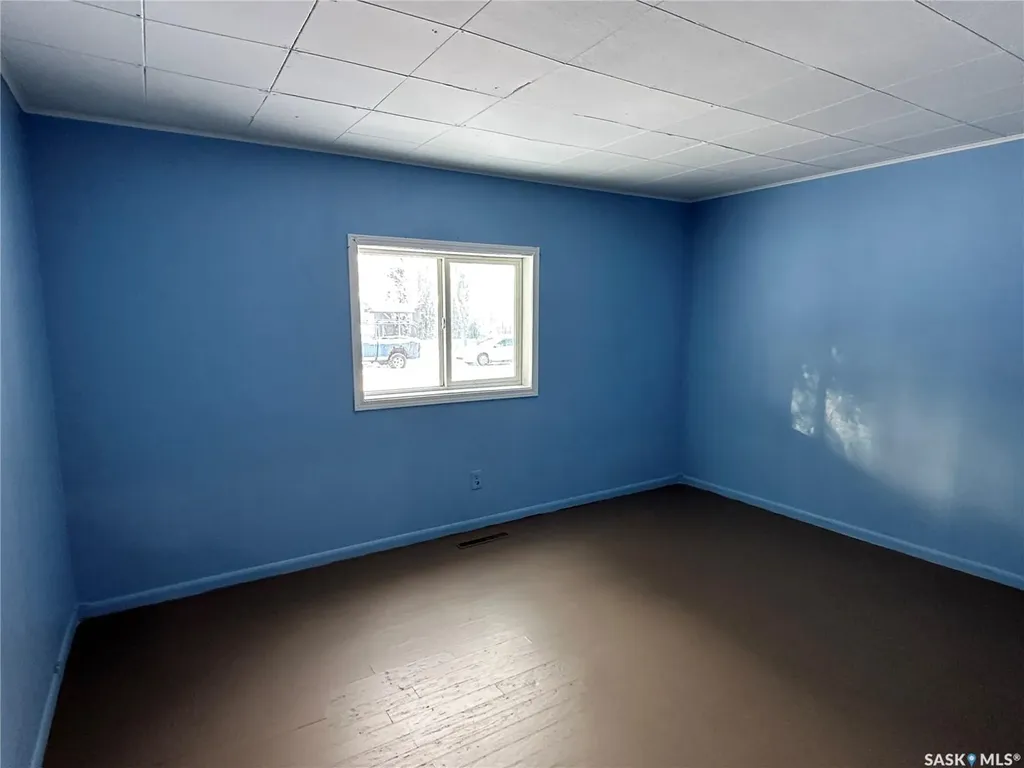 1502 F Avenue N Saskatoon SK S7L 1X9