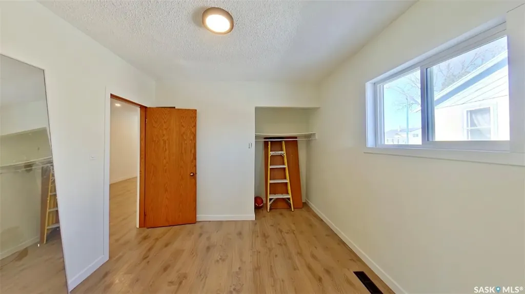 651 Queen Street Regina SK S4T 4A2