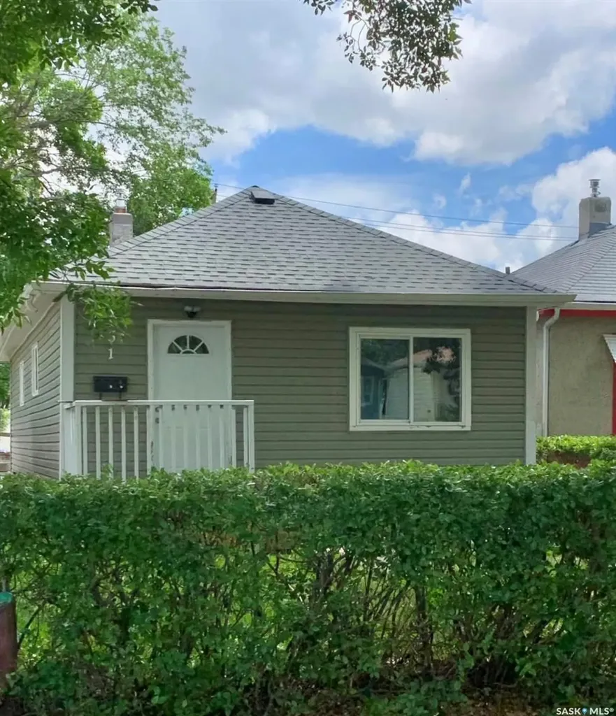 651 Queen Street Regina SK S4T 4A2