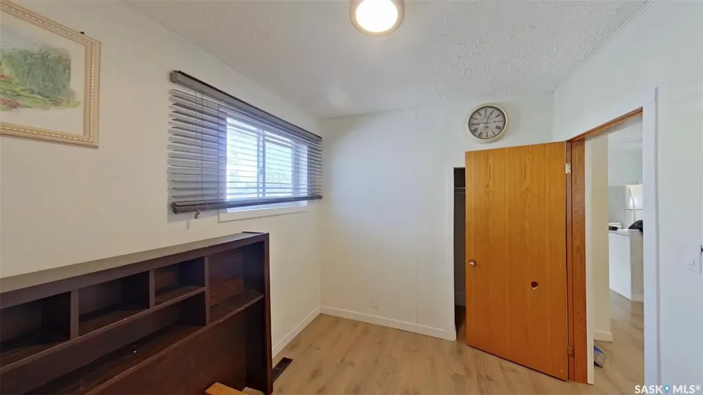 651 Queen Street Regina SK S4T 4A2