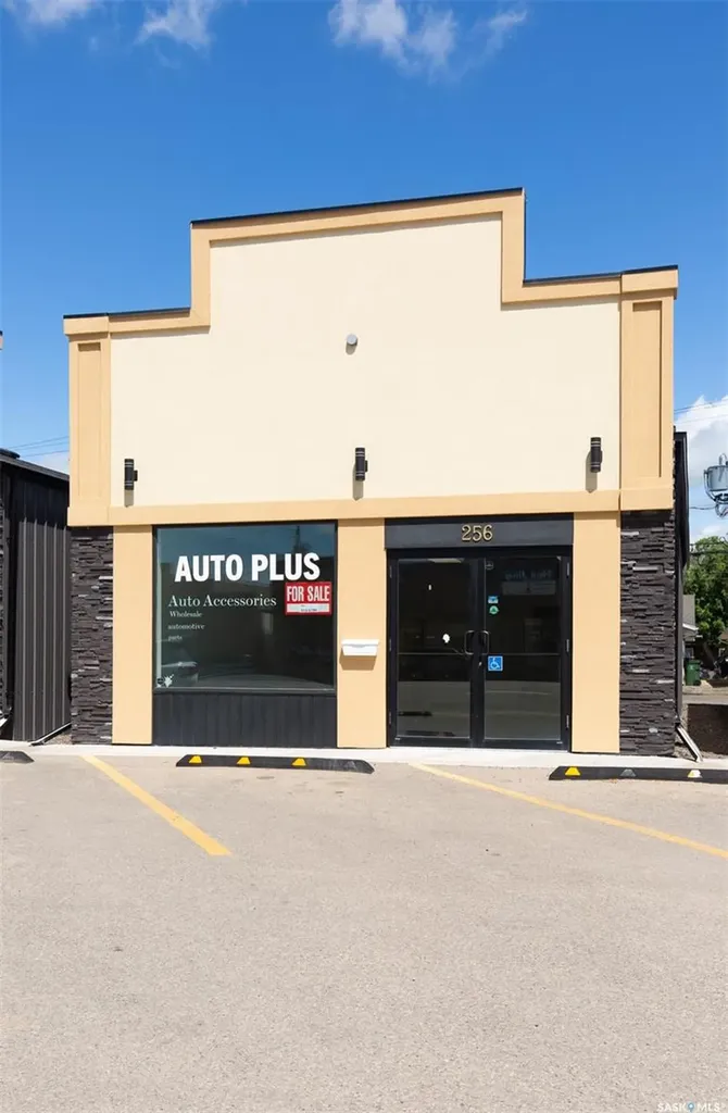 256 High Street W Moose Jaw SK S6H 1S7