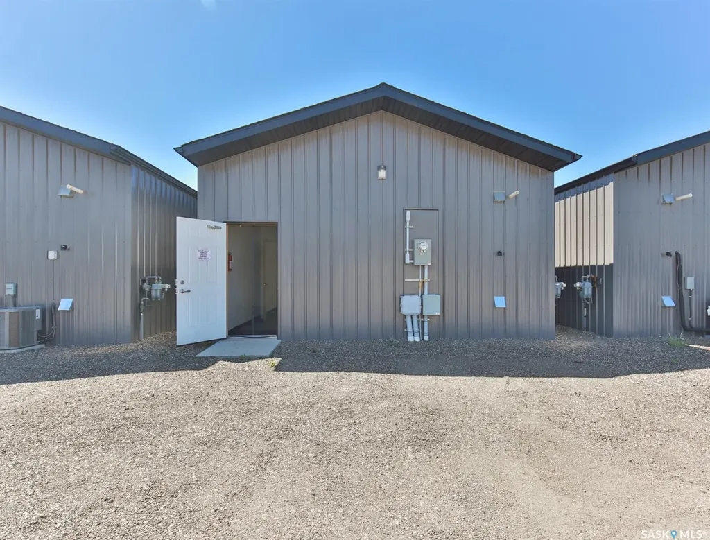 256 High Street W Moose Jaw SK S6H 1S7
