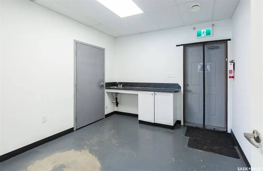 256 High Street W Moose Jaw SK S6H 1S7
