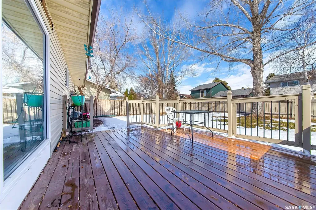 639 Redberry Road Saskatoon SK S7K 4S4