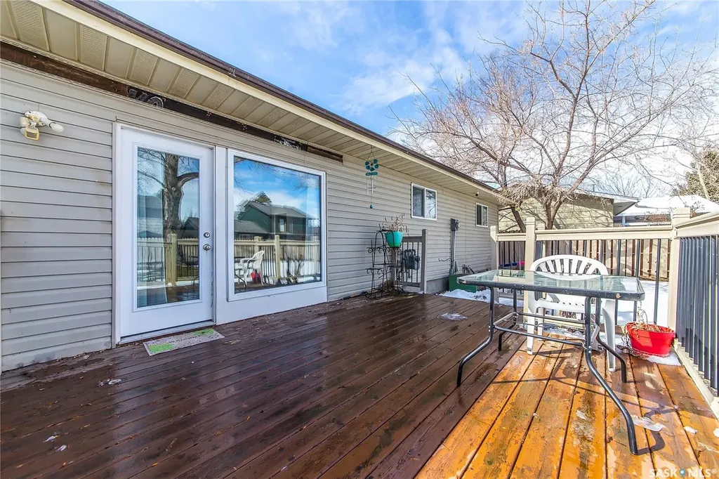 639 Redberry Road Saskatoon SK S7K 4S4