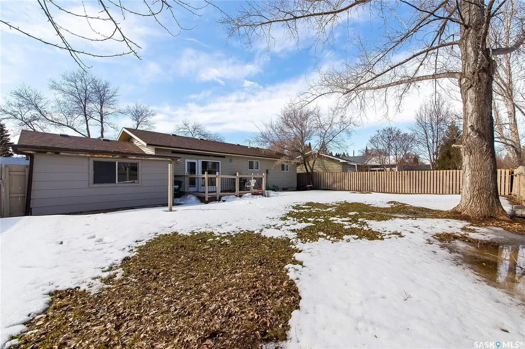 639 Redberry Road Saskatoon SK S7K 4S4