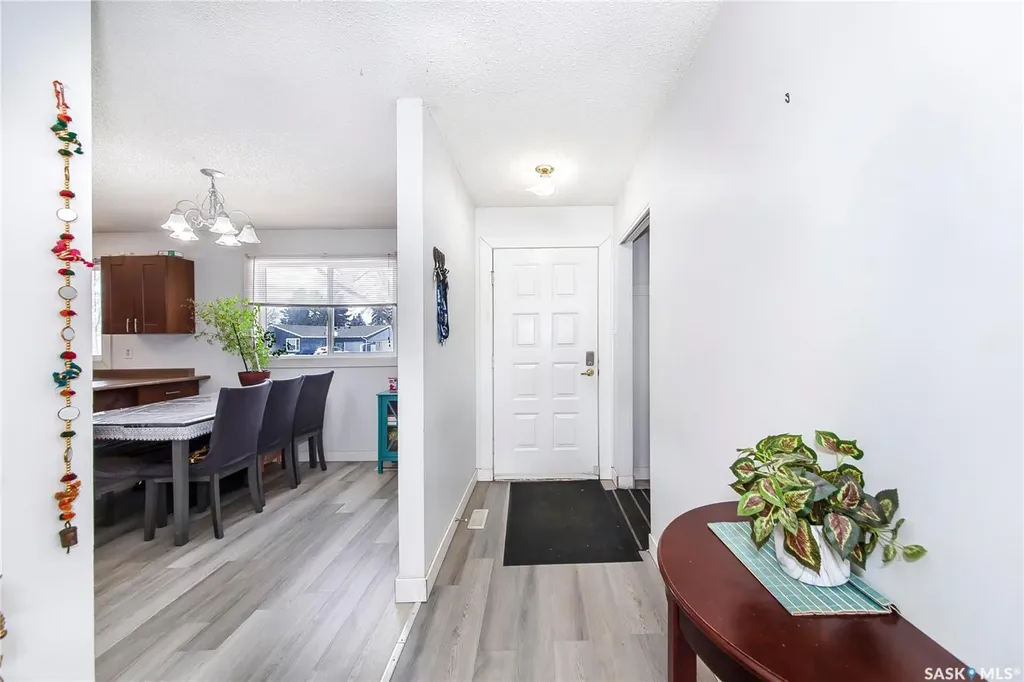 639 Redberry Road Saskatoon SK S7K 4S4