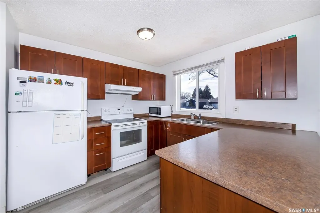639 Redberry Road Saskatoon SK S7K 4S4