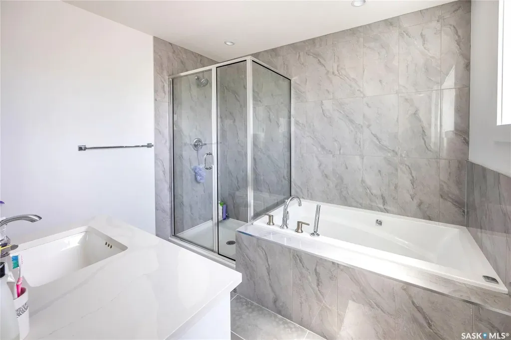 106 Kenaschuk Crescent Saskatoon SK S7W 0Y6